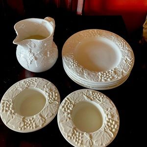 White ceramic wine grape embossed dining set by Elias made in Italy.